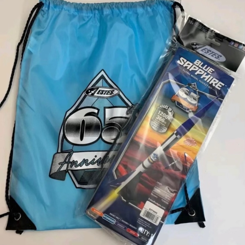 estes model rockets kit Blue
Sapphire 9986 10f 300 Very Rare
